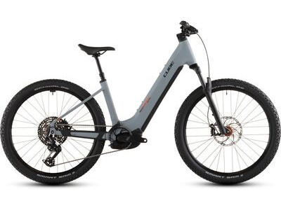 CUBE Reaction Hybrid Race 800