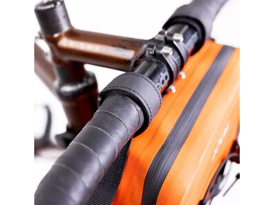 OXFORD Aqua Evo Adventure Daytripper Pack 3.5L Orange click to zoom image