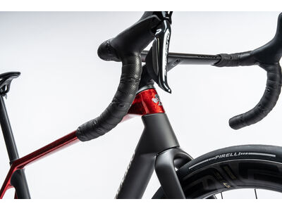 COLNAGO C72 Disc 2026 Carbon Road Race Bike with Dura Ace Di2, ENVE 4.5 SES click to zoom image