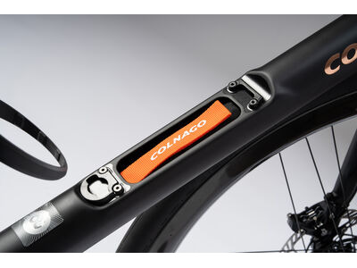 COLNAGO C72 Disc 2026 Carbon Road Race Bike with Dura Ace Di2, ENVE 4.5 SES click to zoom image