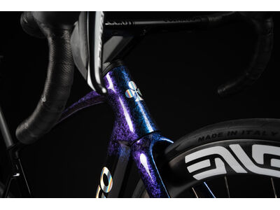 COLNAGO V5rs Disc 2025 Carbon Road Complete Bike Dura Ace Di2 click to zoom image