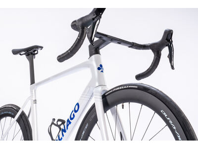 COLNAGO V5rs Disc 2025 Carbon Road Complete Bike Dura Ace Di2 White Blue click to zoom image