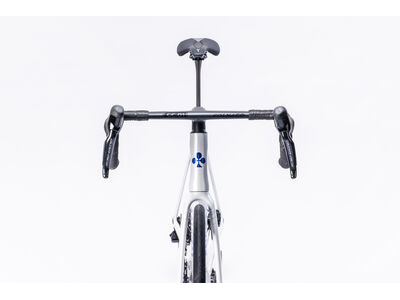 COLNAGO V5rs Disc 2025 Carbon Road Complete Bike Dura Ace Di2 White Blue click to zoom image