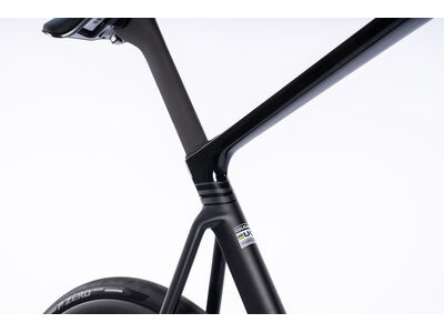 COLNAGO V5rs Disc 2025 Carbon Road Complete Bike Dura Ace Di2 Black Grey click to zoom image