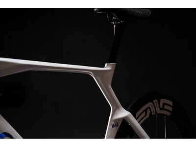 COLNAGO Y1RS Disc 2026 Carbon TT Aero Bike Dura Ace Di2 click to zoom image
