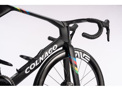 COLNAGO Y1RS Disc 2025 Carbon TT Aero Frameset click to zoom image