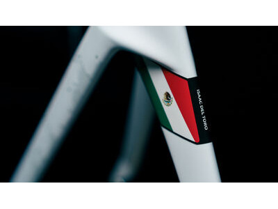 COLNAGO Y1RS Disc 2026 Carbon TT Aero Frameset White click to zoom image