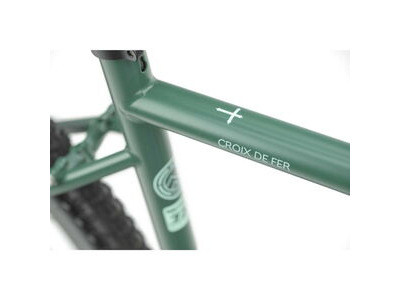 GENESIS Croix De Fer 20 725 Diana Moss click to zoom image