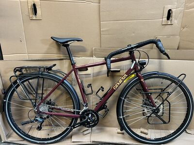 GENESIS Tour De Fer 40 Medium MD Queen Crimson click to zoom image